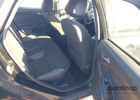 2014 Ford Focus Se z USA, uszkodzony, nr VIN 1FADP3F20EL272146